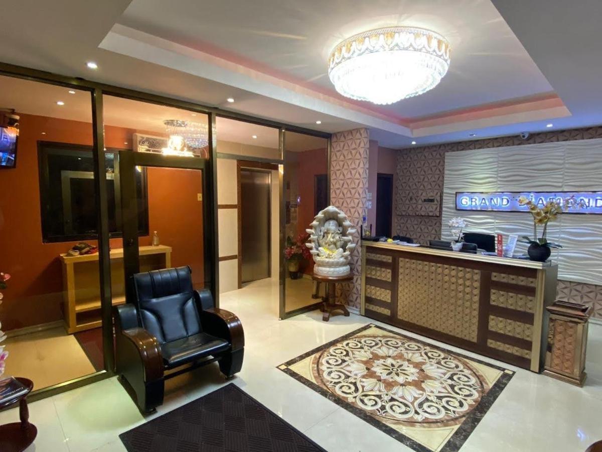 Grand Diamond Hotel Trinidad Piarco Екстер'єр фото