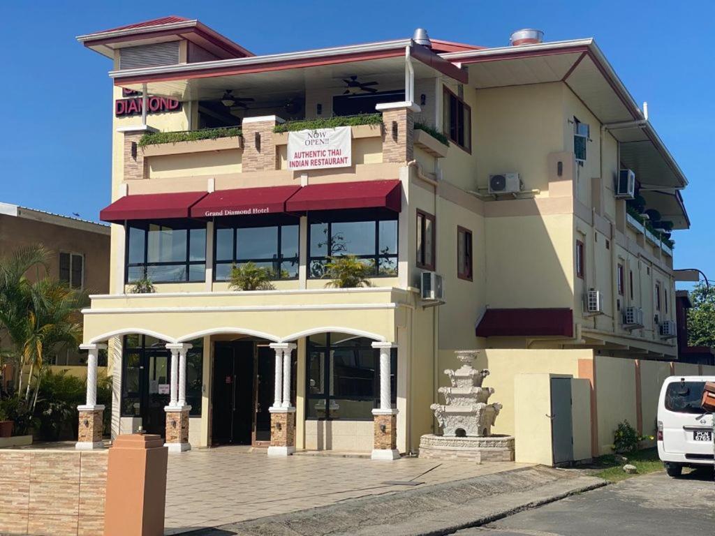 Grand Diamond Hotel Trinidad Piarco Екстер'єр фото