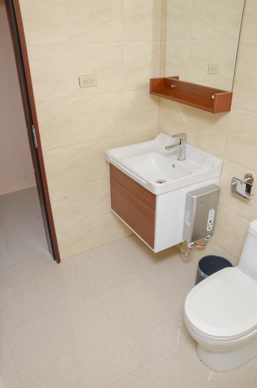Grand Diamond Hotel Trinidad Piarco Екстер'єр фото