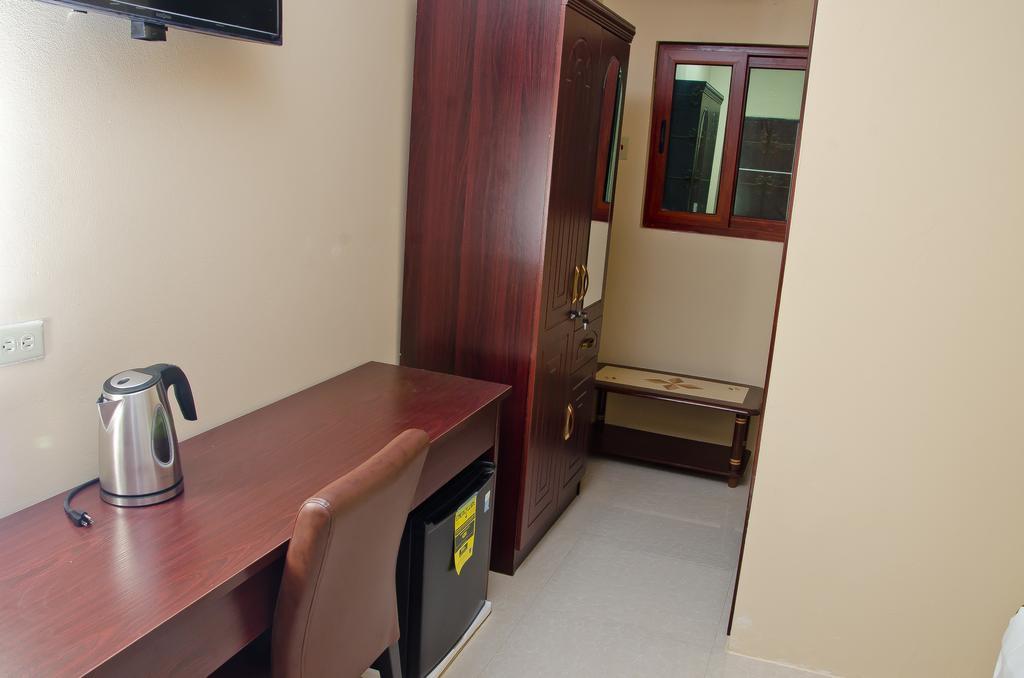 Grand Diamond Hotel Trinidad Piarco Екстер'єр фото