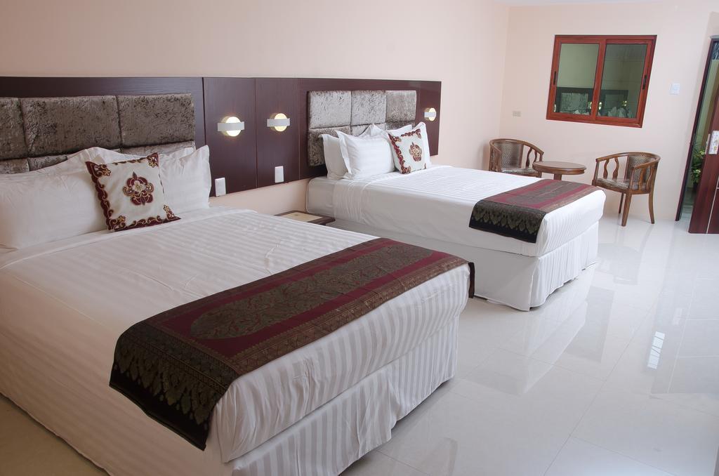 Grand Diamond Hotel Trinidad Piarco Екстер'єр фото